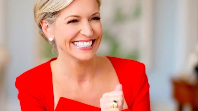 Ainsley Earhardt photo